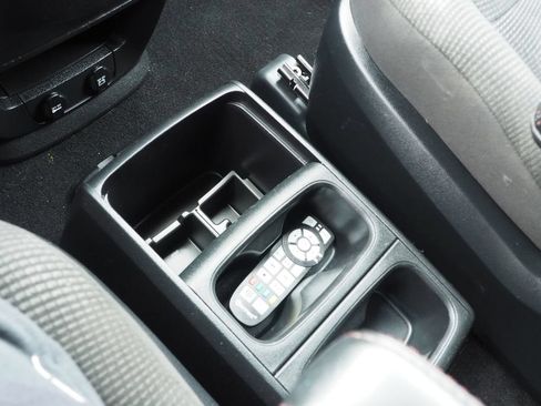 Used 2020 Dodge Grand Caravan SE FWD image 23
