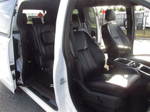 Used 2019 Dodge Grand Caravan GT FWD image 98