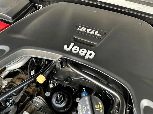 Used 2021 Jeep Gladiator Overland w/ Popular Equipment Package image 35