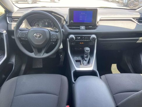 Used 2023 Toyota RAV4 LE FWD image 11