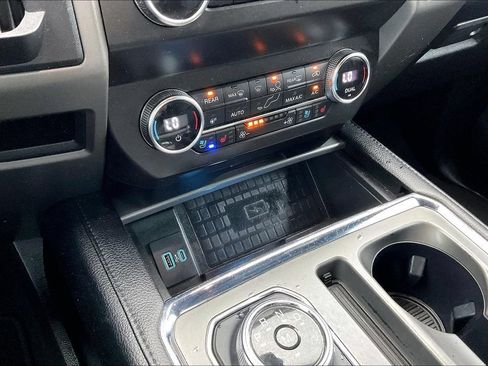 Used 2020 Ford Expedition XLT w/ Equipment Group 202A RWD image 25
