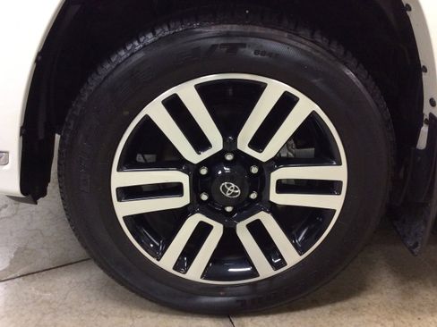 Used 2023 Toyota 4Runner Limited image 9