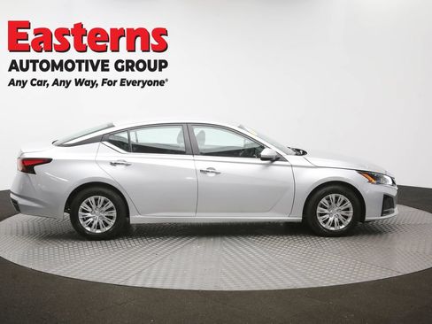 Used 2023 Nissan Altima 2.5 S FWD image 43