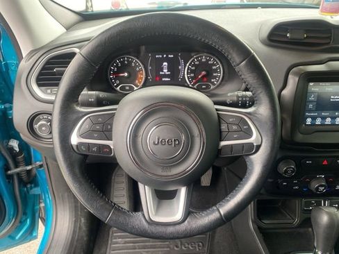 Used 2019 Jeep Renegade Latitude w/ Cold Weather Group image 15