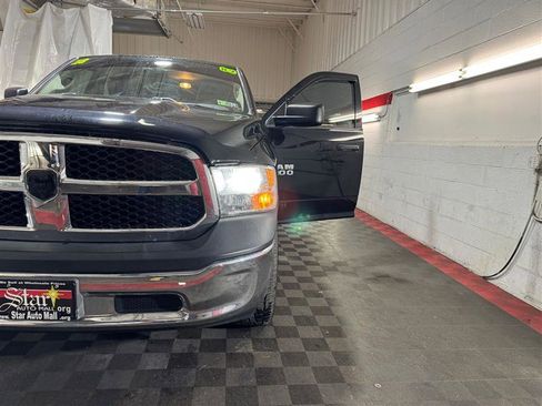 Used 2018 RAM 1500 Classic SLT image 23
