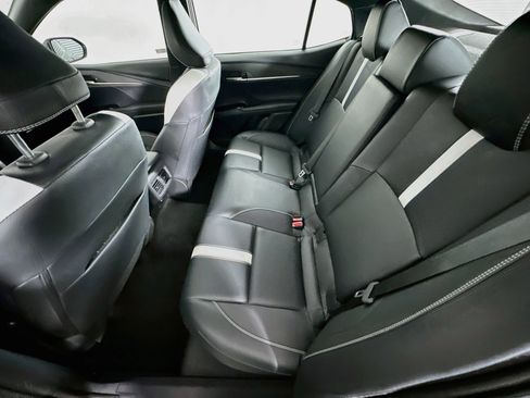 Used 2025 Toyota Camry SE FWD image 28