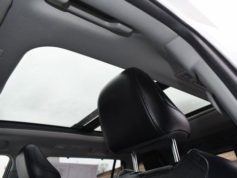 Certified 2021 Toyota Highlander Platinum image 19