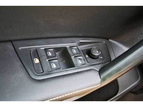 Used 2023 Volkswagen Tiguan S FWD image 21