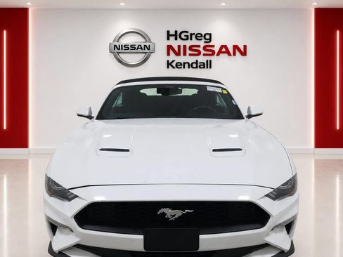 Used 2022 Ford Mustang Convertible w/ Equipment Group 101A RWD image 5