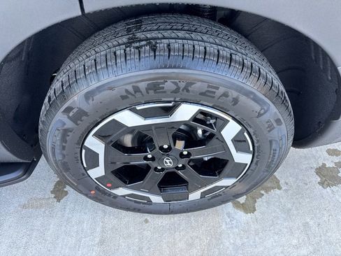 New 2026 Hyundai Santa Fe SE image 18