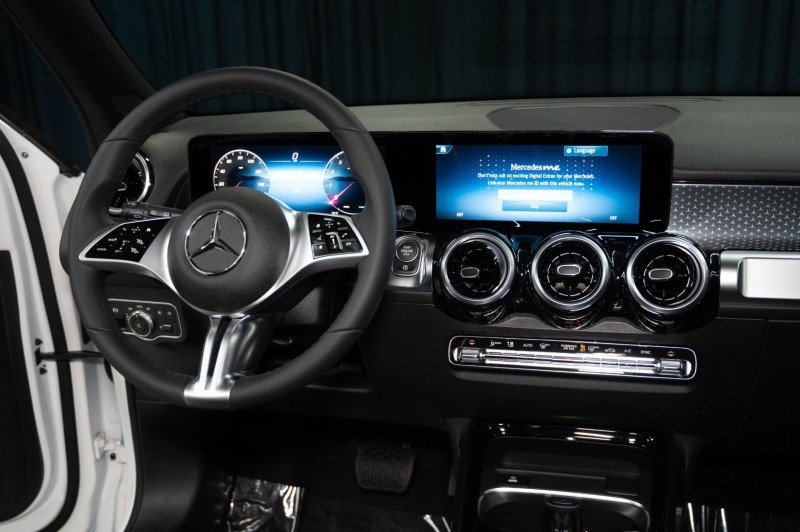 New 2026 Mercedes-Benz GLB 250 image 18