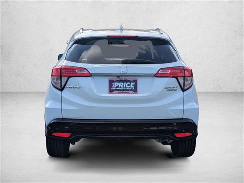 Used 2021 Honda HR-V Sport image 7