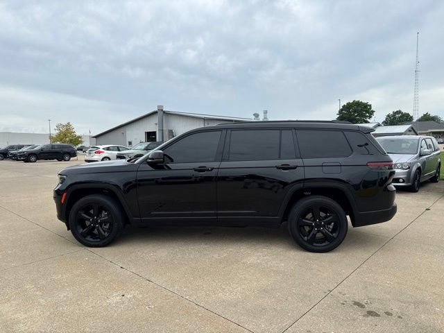 Used 2023 Jeep Grand Cherokee L Laredo AWD/4WD image 4