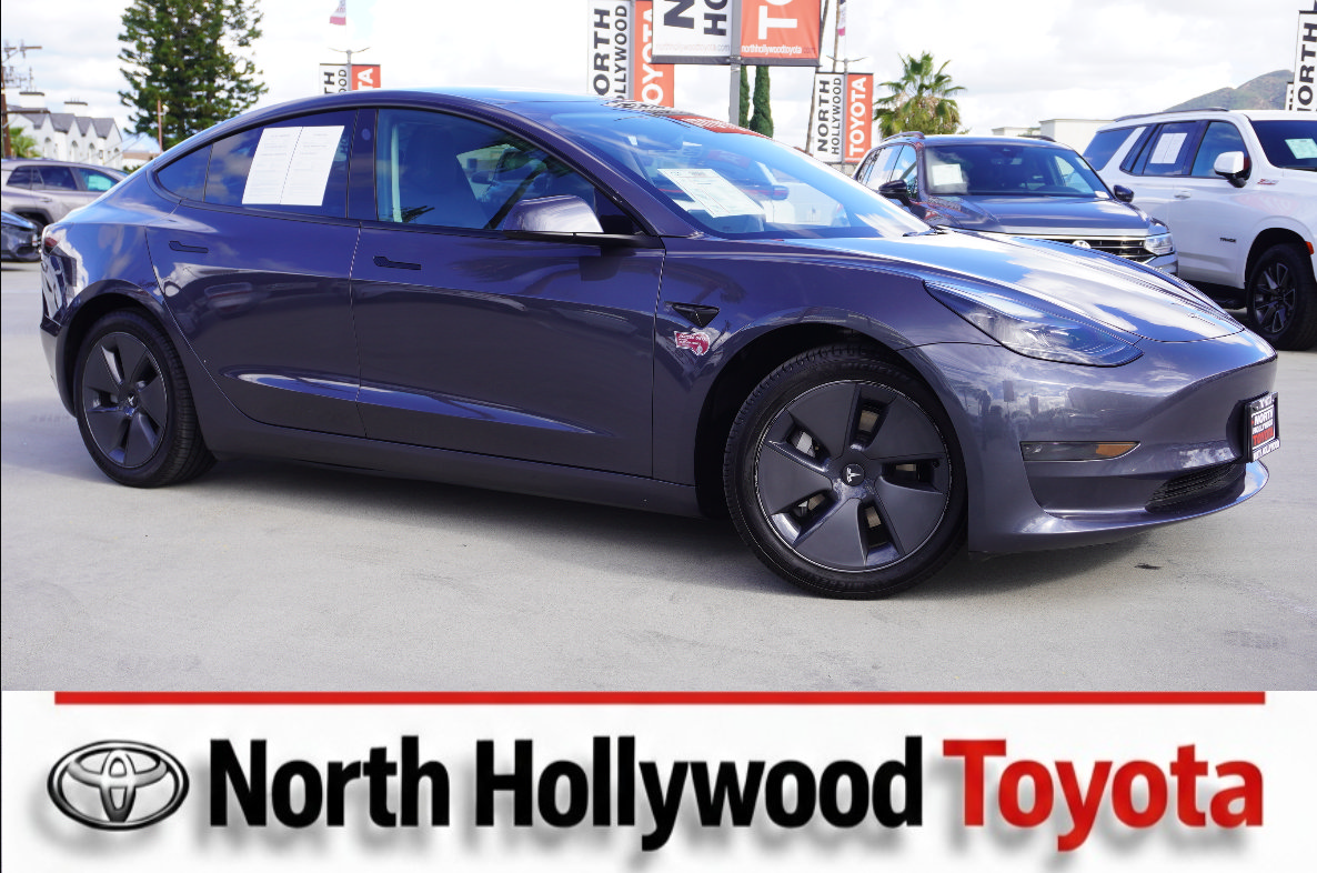 Used 2023 Tesla Model 3 Standard Range RWD image 1