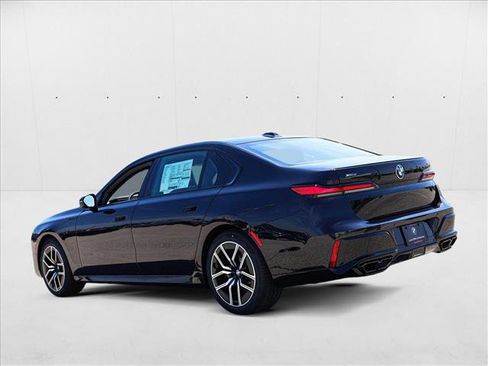 New 2025 BMW 760i xDrive image 7