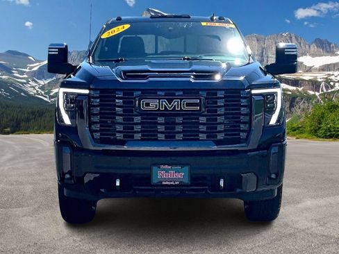 Used 2024 GMC Sierra 3500 Denali Ultimate AWD/4WD image 3