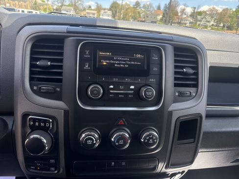 Used 2018 RAM 1500 Express AWD/4WD image 24