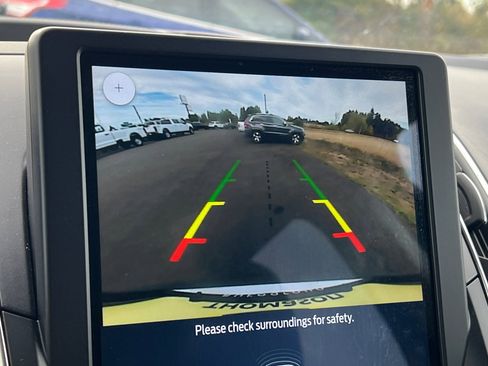 Used 2024 Ford Edge Titanium image 19