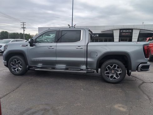 New 2026 GMC Sierra 1500 SLT image 4