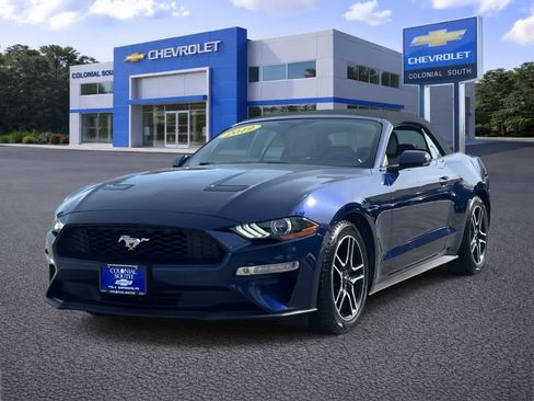 Used 2019 Ford Mustang Premium image 2