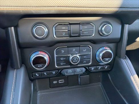 Used 2022 GMC Yukon AT4 image 48