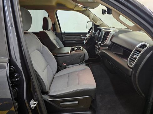 Used 2019 RAM 1500 Big Horn image 11