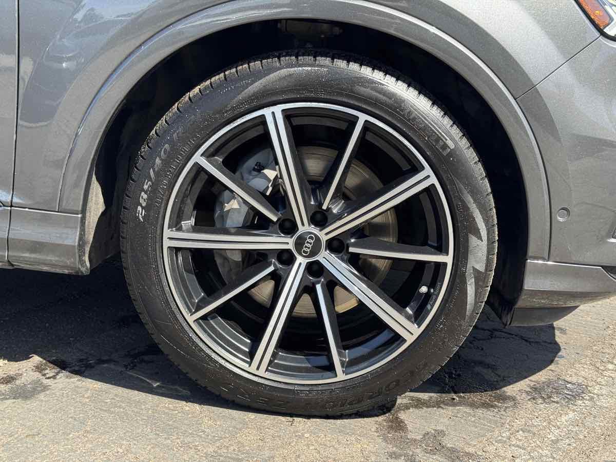 Used 2023 Audi Q7 3.0T Prestige AWD/4WD image 7