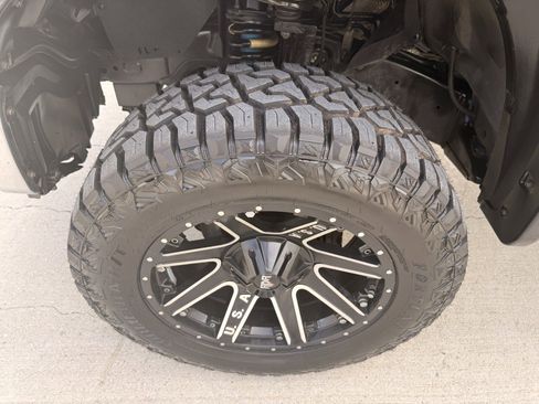 Used 2014 Toyota Tundra SR5 w/ TRD Off Road Package image 7