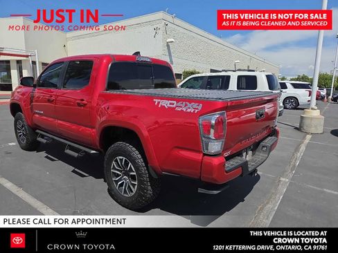 Used 2020 Toyota Tacoma TRD Sport w/ Technology Package AWD/4WD image 4