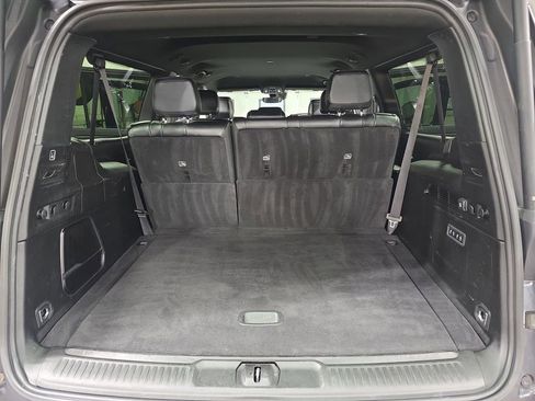 Used 2024 Jeep Wagoneer L Series II w/ Flexible Seating Group image 13