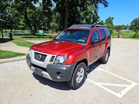 Used 2012 Nissan Xterra S image 1