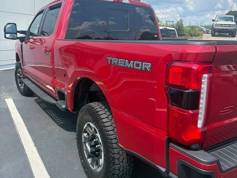 Used 2023 Ford F250 Lariat w/ Lariat Ultimate Package AWD/4WD image 6