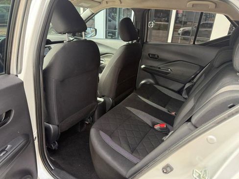 Used 2020 Nissan Kicks S image 12