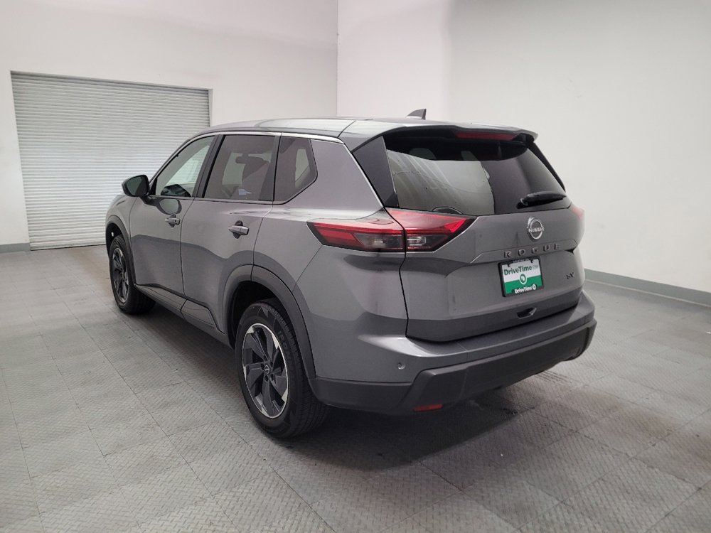 Used 2024 Nissan Rogue SV FWD image 5
