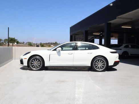 Certified 2024 Porsche Panamera 4 AWD/4WD image 2