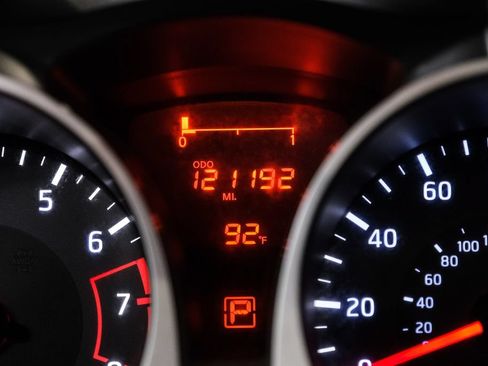 Used 2017 Nissan Juke SV FWD image 19