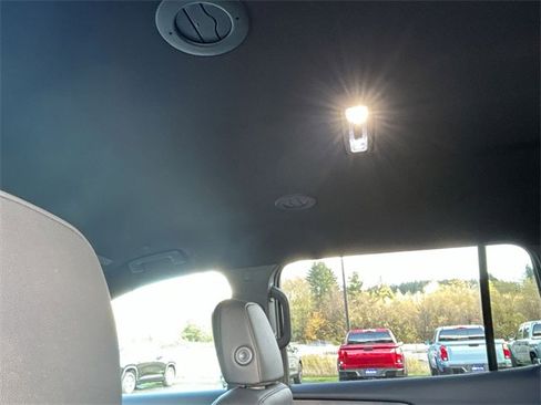 New 2026 Chevrolet Traverse LT w/ Driver Confidence Package image 21