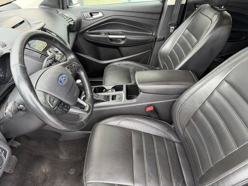 Used 2018 Ford Escape Titanium image 7