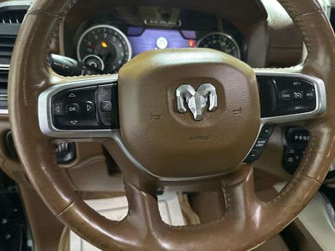 Used 2020 RAM 1500 Laramie AWD/4WD image 16