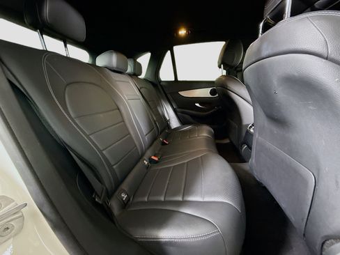 Used 2021 Mercedes-Benz GLC 300 image 27