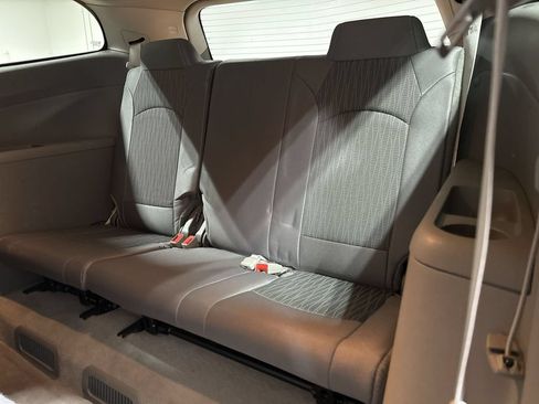 Used 2015 Chevrolet Traverse LS FWD image 23