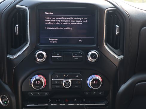 Used 2022 GMC Sierra 1500 AT4 w/ AT4 Preferred Package AWD/4WD image 13