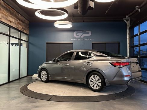 Used 2020 Nissan Sentra S image 5