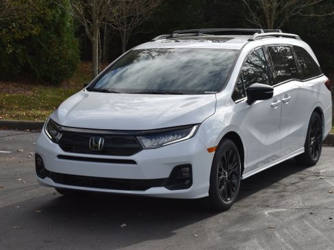 New 2026 Honda Odyssey Sport-L image 3