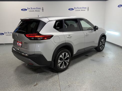 Used 2023 Nissan Rogue SV image 6