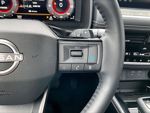 Certified 2025 Nissan Rogue Platinum w/ Platinum Premium Package image 23