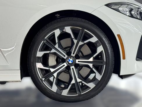 Used 2026 BMW 330i Sedan w/ Premium Package RWD image 13