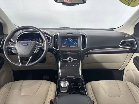 Used 2019 Ford Edge Titanium w/ Equipment Group 301A FWD image 11