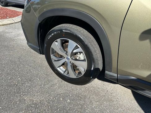 Used 2025 Subaru Ascent Premium image 16