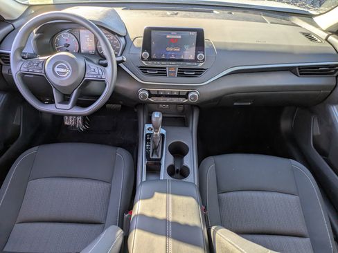 Certified 2025 Nissan Altima 2.5 S image 13